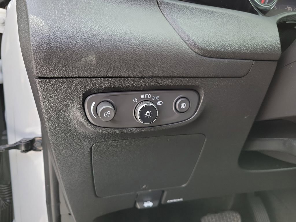 Certified 2022 Buick Encore GX Select w/ Experience Buick Package image 26