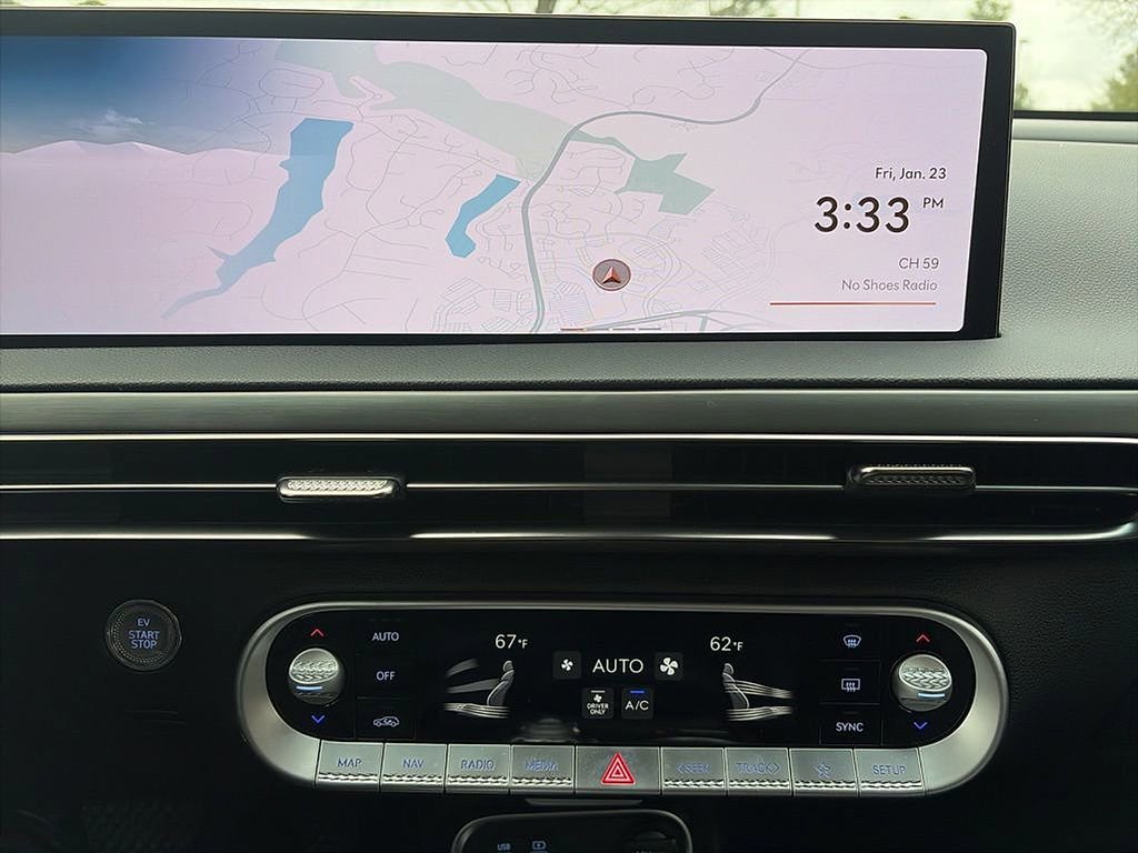 Used 2026 Genesis GV60 RWD image 9