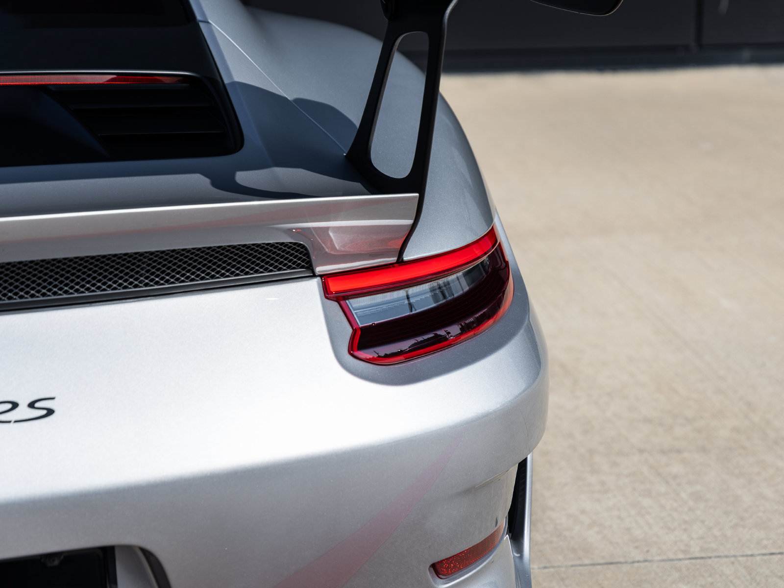 Certified 2019 Porsche 911 GT3 RS RWD image 14