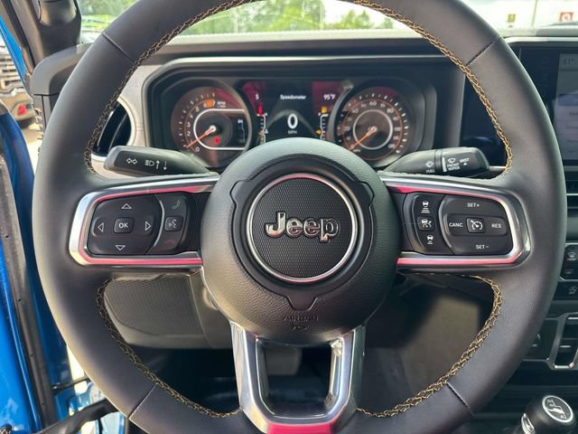 Used 2024 Jeep Wrangler Unlimited Sahara AWD/4WD image 28
