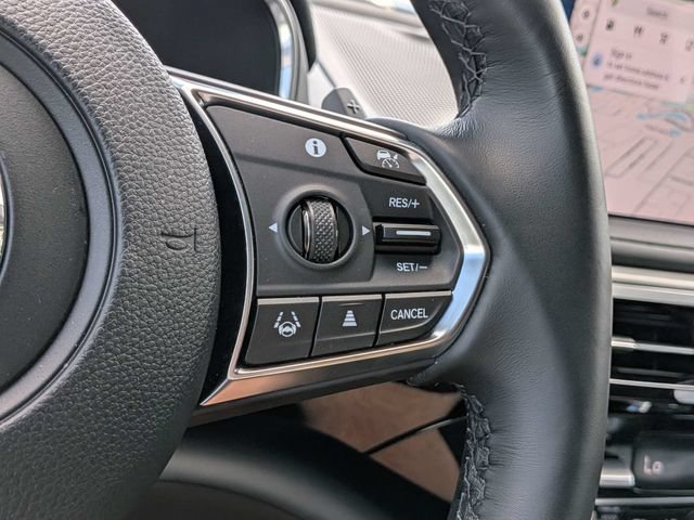 Certified 2026 Acura MDX w/ Technology Package FWD image 32