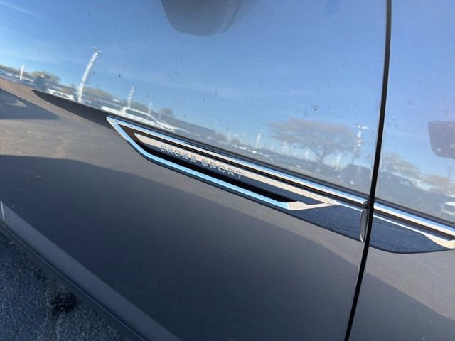 Used 2024 Volkswagen Atlas Cross Sport SE image 6