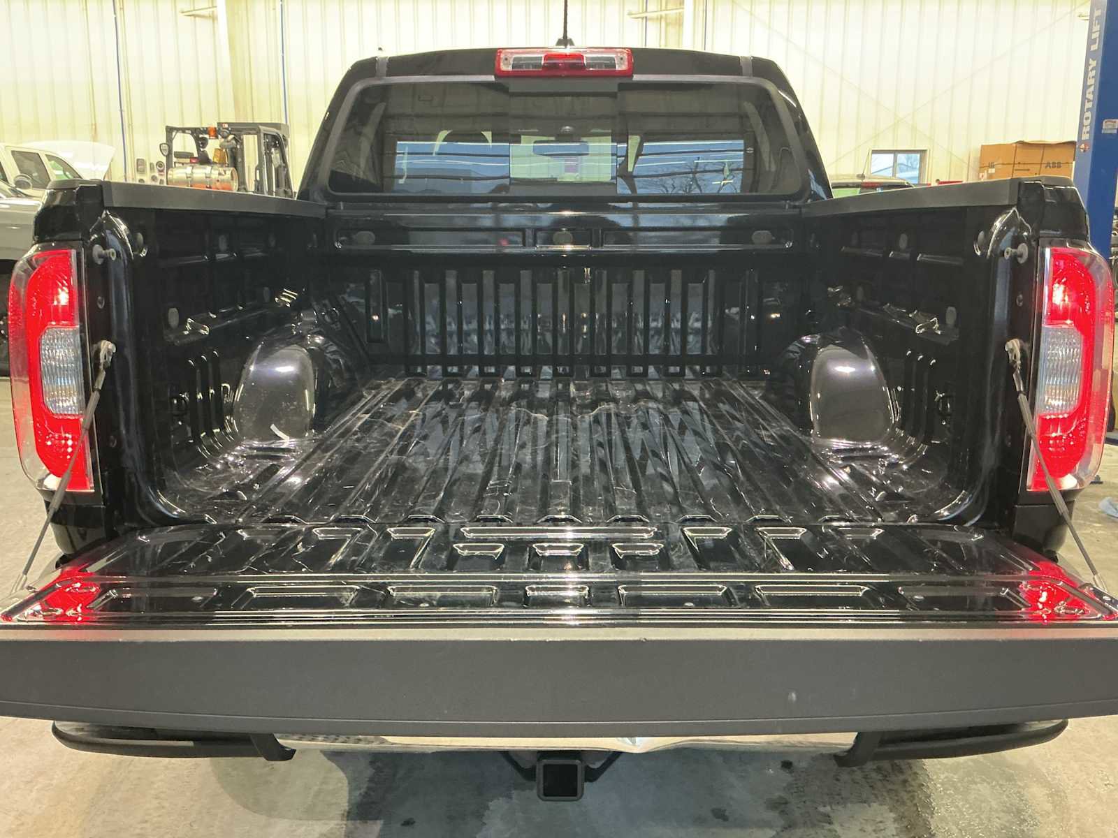 Used 2017 GMC Canyon SLT w/ Trailering Package image 28