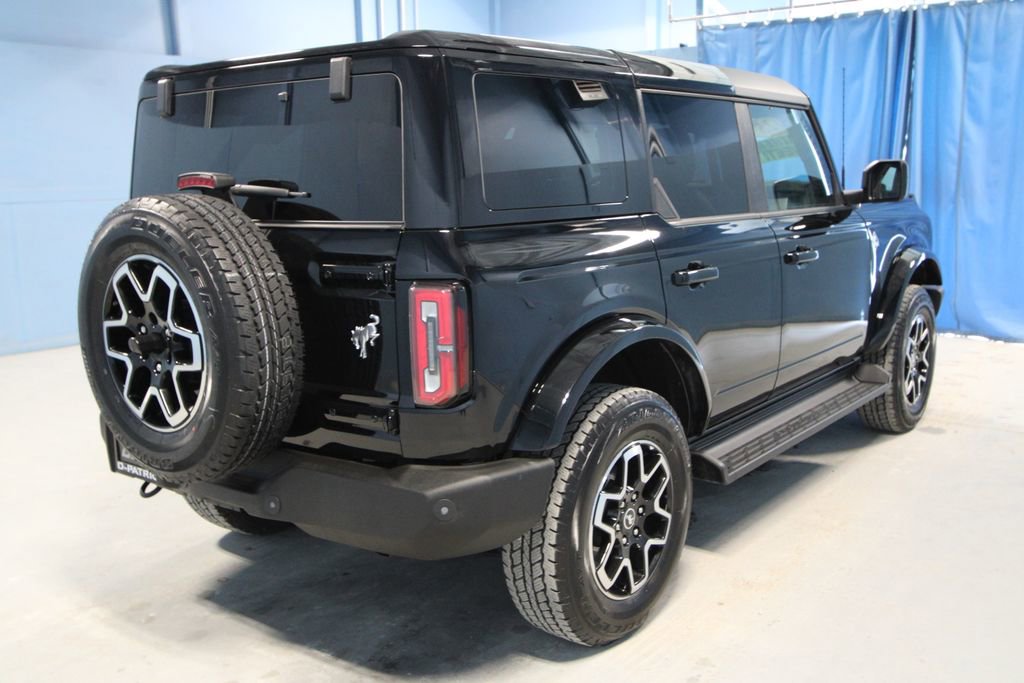 Used 2025 Ford Bronco Outer Banks image 28