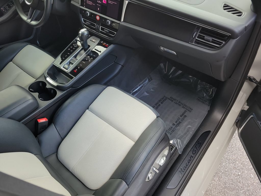 Certified 2024 Porsche Macan GTS AWD/4WD image 19