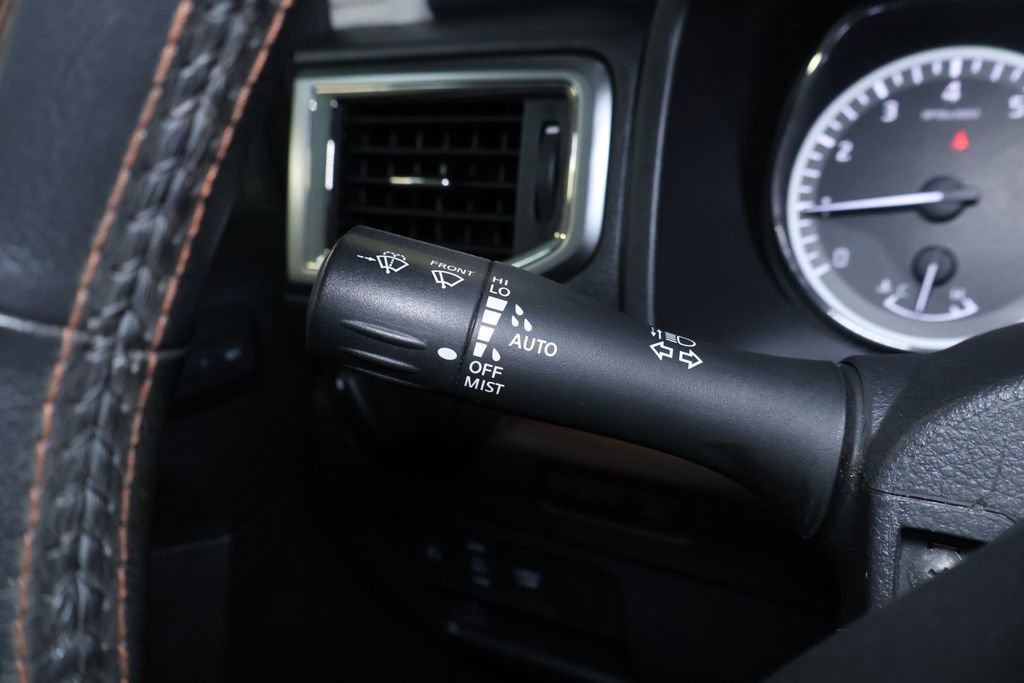 Used 2018 Nissan Titan Platinum Reserve image 23