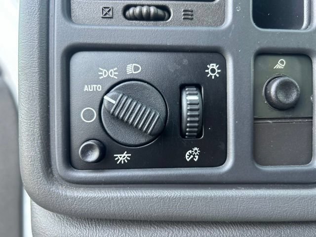 Used 2004 Chevrolet Silverado 1500 LS RWD image 11