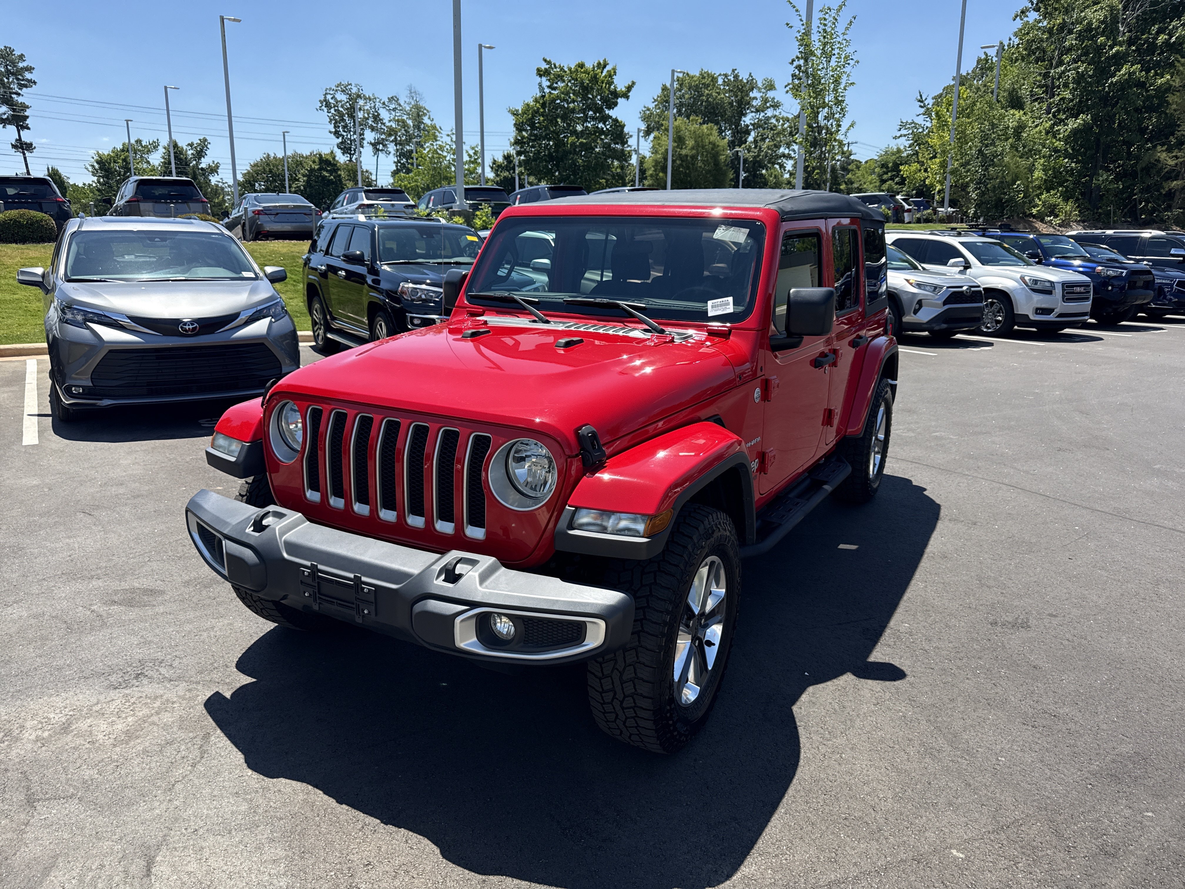 Used 2020 Jeep Wrangler Unlimited Sahara AWD/4WD image 5