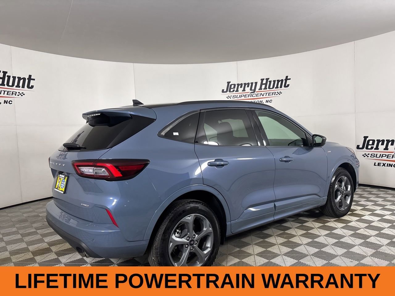 Used 2024 Ford Escape ST-Line w/ Tech Pack #1 AWD/4WD image 5