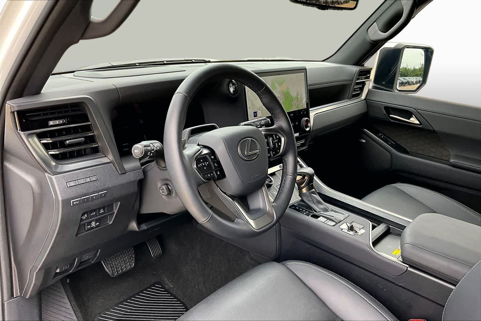 Certified 2025 Lexus GX 550 w/ Accessory Package (2T) AWD/4WD image 18