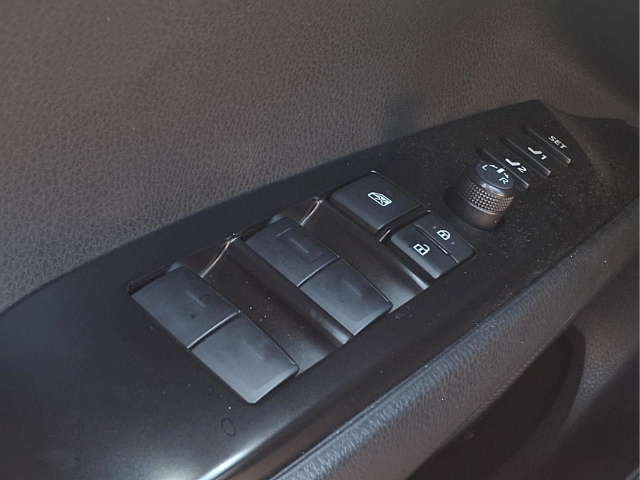 Certified 2025 Toyota Camry XLE w/ Premium Plus Package FWD image 23