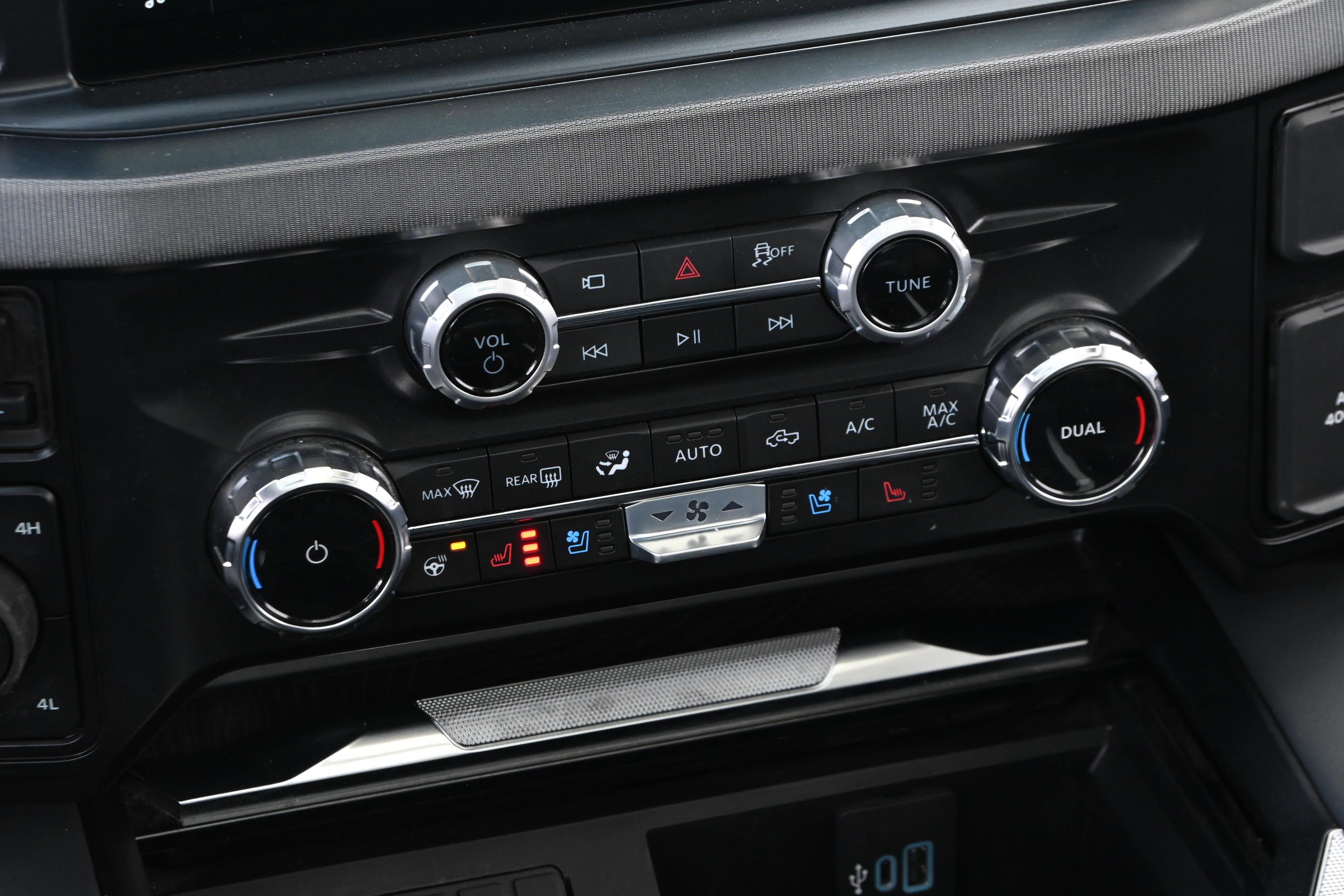 Used 2025 Ford F250 Platinum image 22