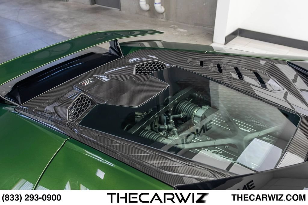 Used 2024 Lamborghini Huracan Tecnica RWD image 35