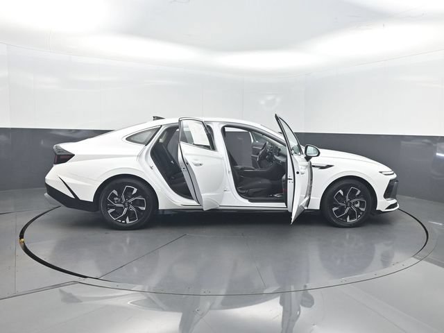 Used 2025 Hyundai Sonata SEL FWD image 36
