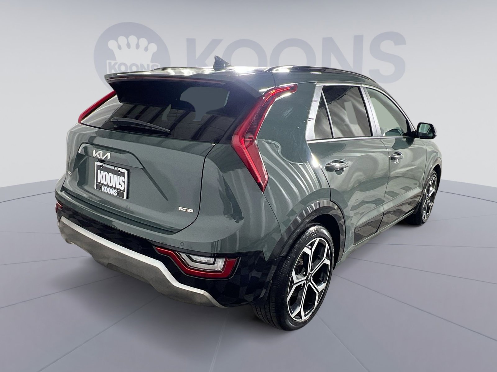 Used 2023 Kia Niro SX Touring image 7