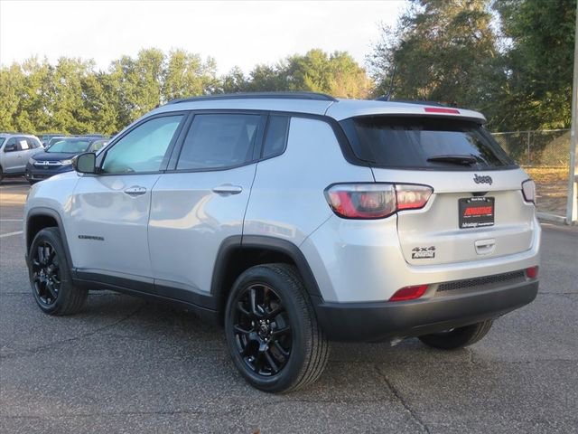 New 2026 Jeep Compass Latitude image 4
