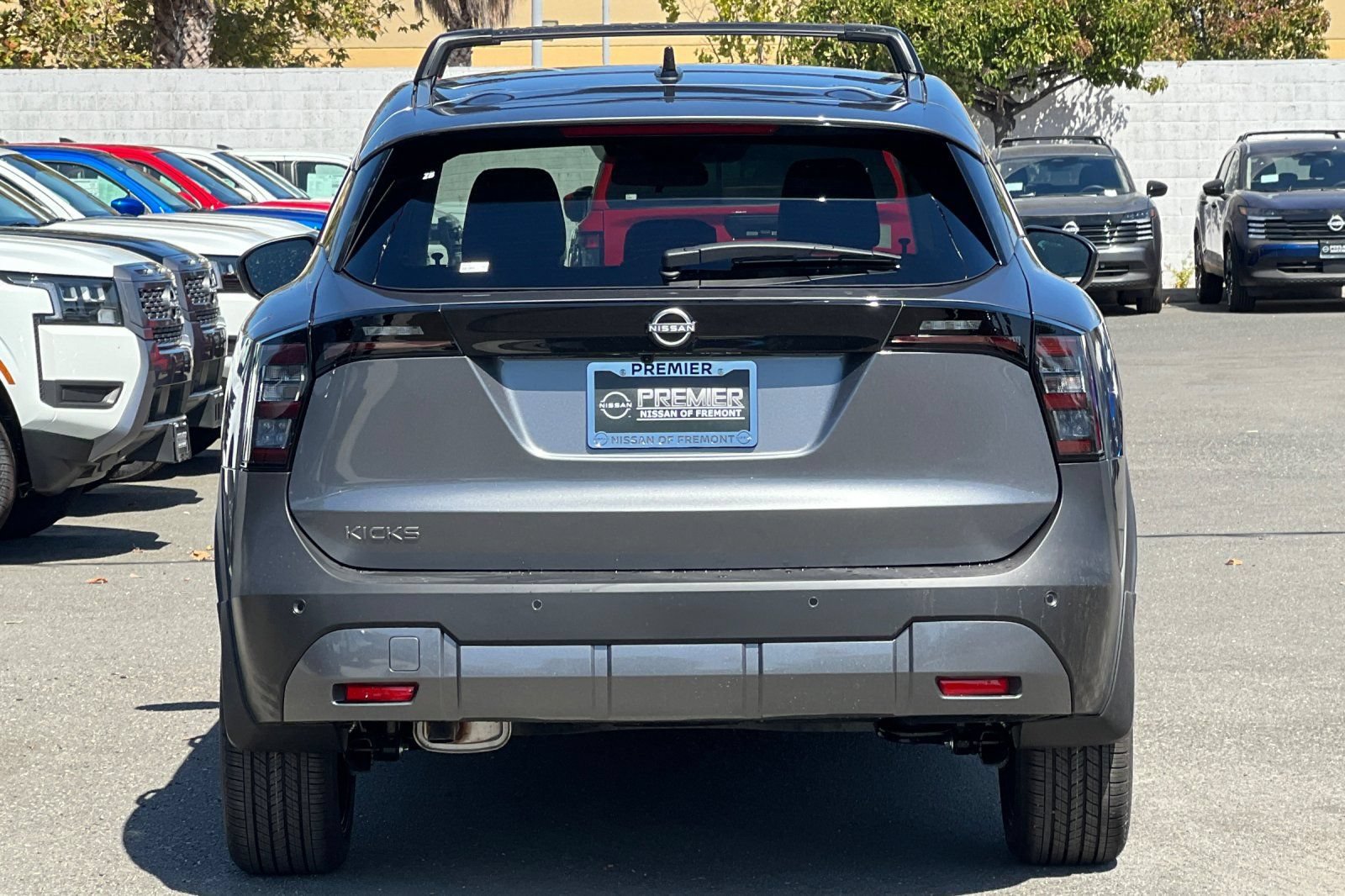 New 2027 Nissan Kicks SR FWD image 5