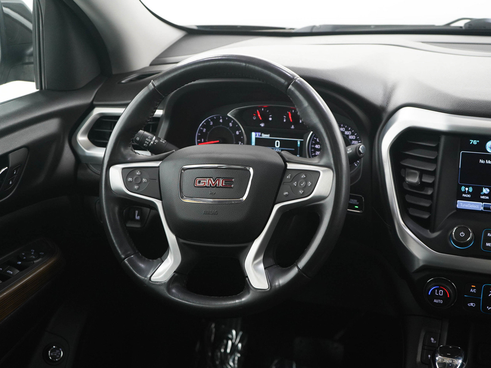 Used 2018 GMC Acadia SLE AWD/4WD image 14