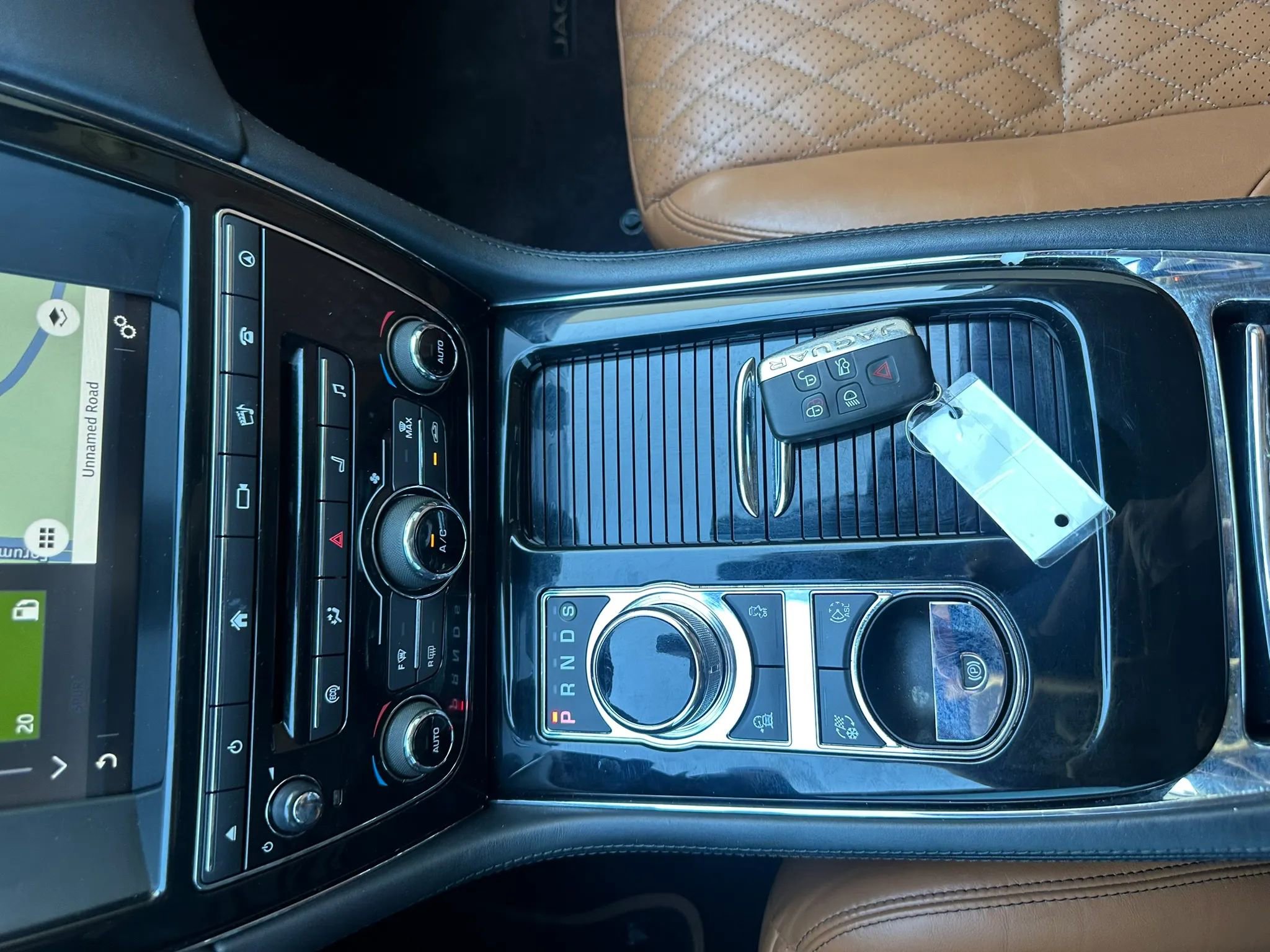 Used 2017 Jaguar XJ L Portfolio AWD/4WD image 43