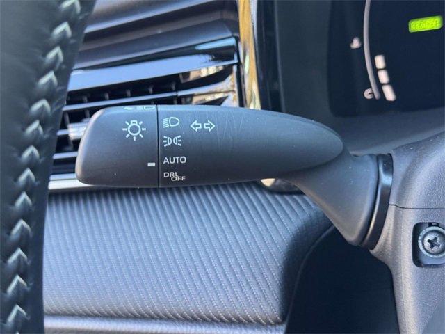 Used 2025 Toyota Camry SE image 22