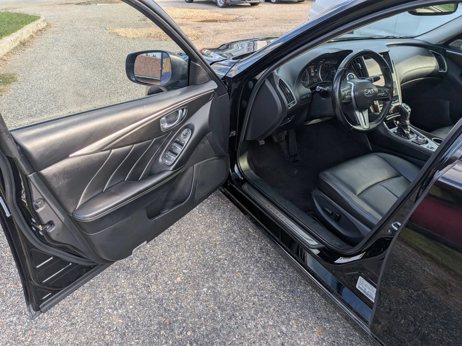 Used 2019 INFINITI Q50 Luxe AWD/4WD image 23