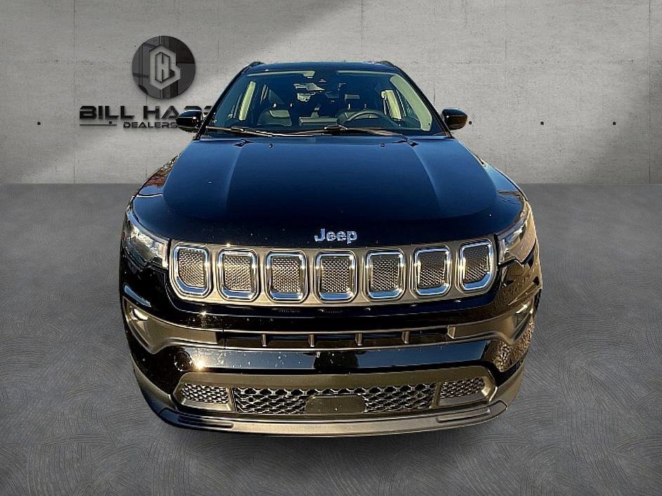 Used 2022 Jeep Compass Latitude image 2