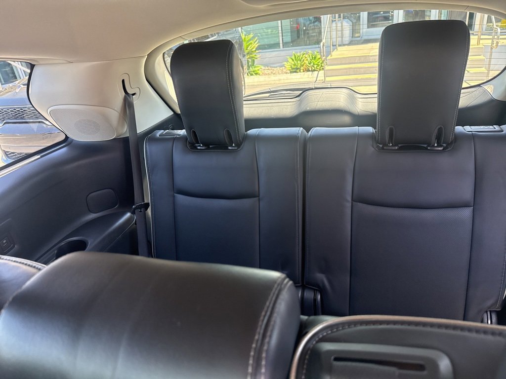 Used 2019 INFINITI QX60 Luxe w/ Essential Package image 16