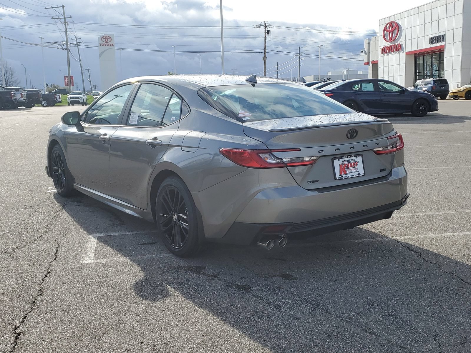 New 2026 Toyota Camry SE FWD image 3