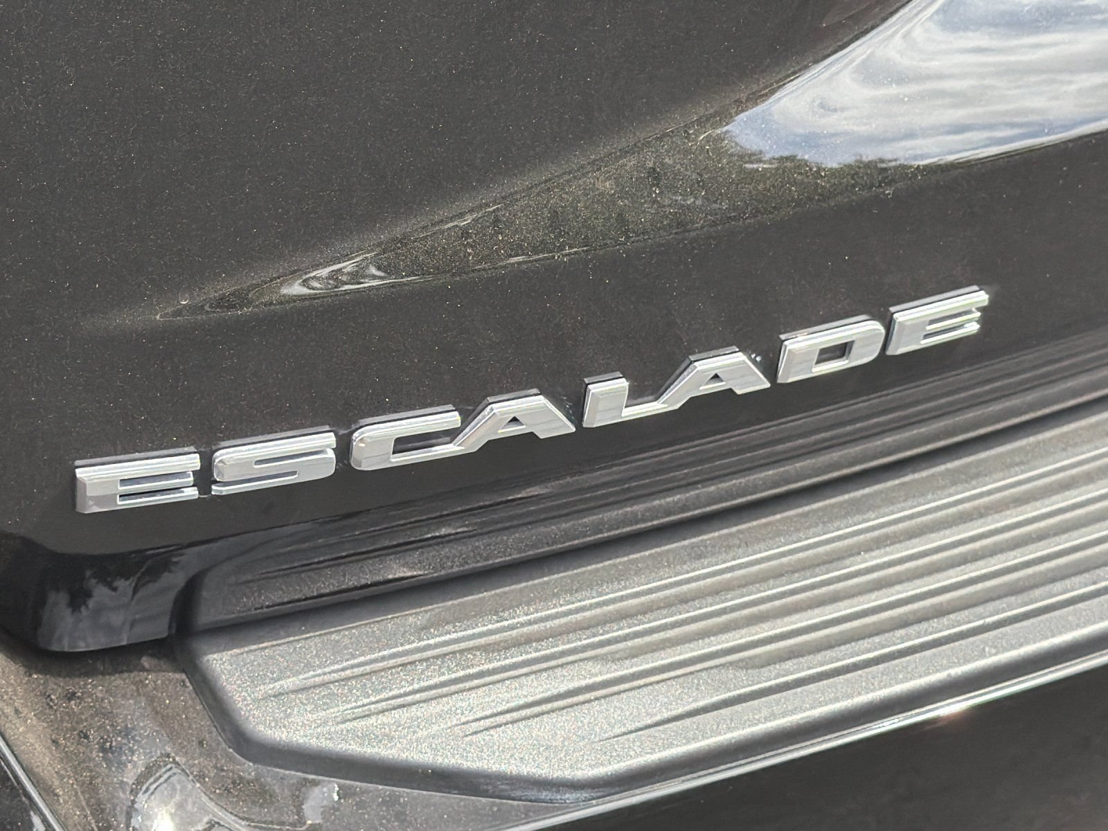 Used 2025 Cadillac Escalade ESV Sport Platinum w/ LPO, Floor Liner Package AWD/4WD image 27