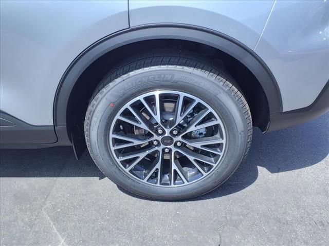 New 2024 Ford Escape SE image 5