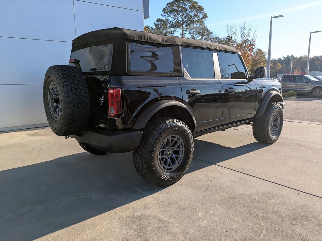 New 2025 Ford Bronco 4-Door image 4