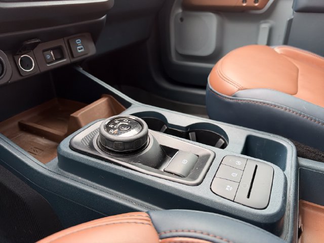 Used 2023 Ford Maverick Lariat w/ Lariat Luxury Package FWD image 29