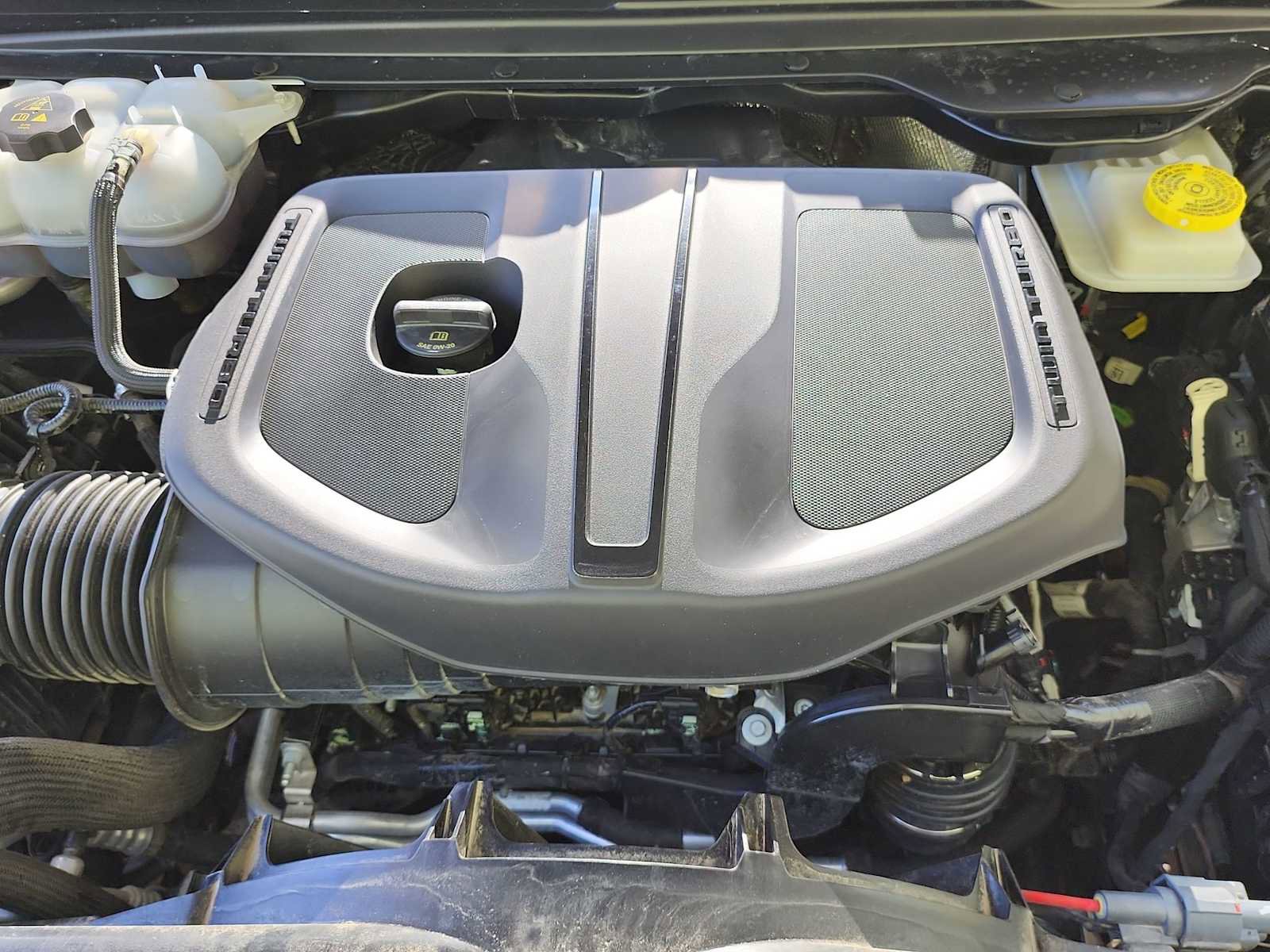 Used 2025 RAM 1500 Laramie image 13