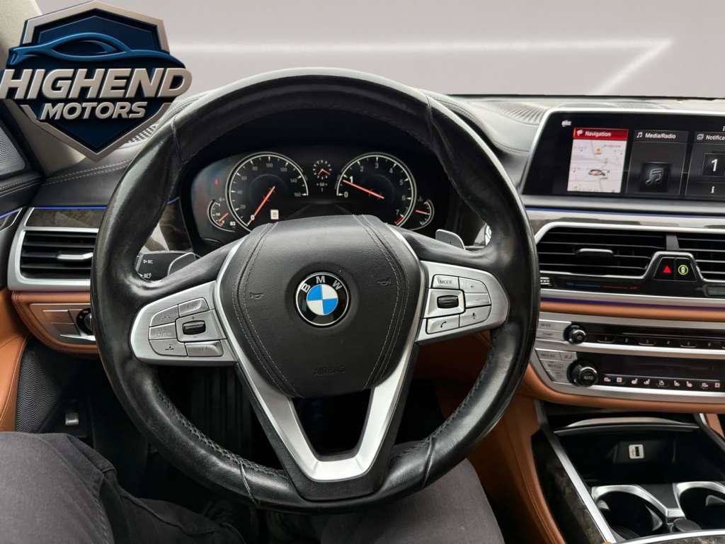 Used 2018 BMW 750i xDrive AWD/4WD image 24