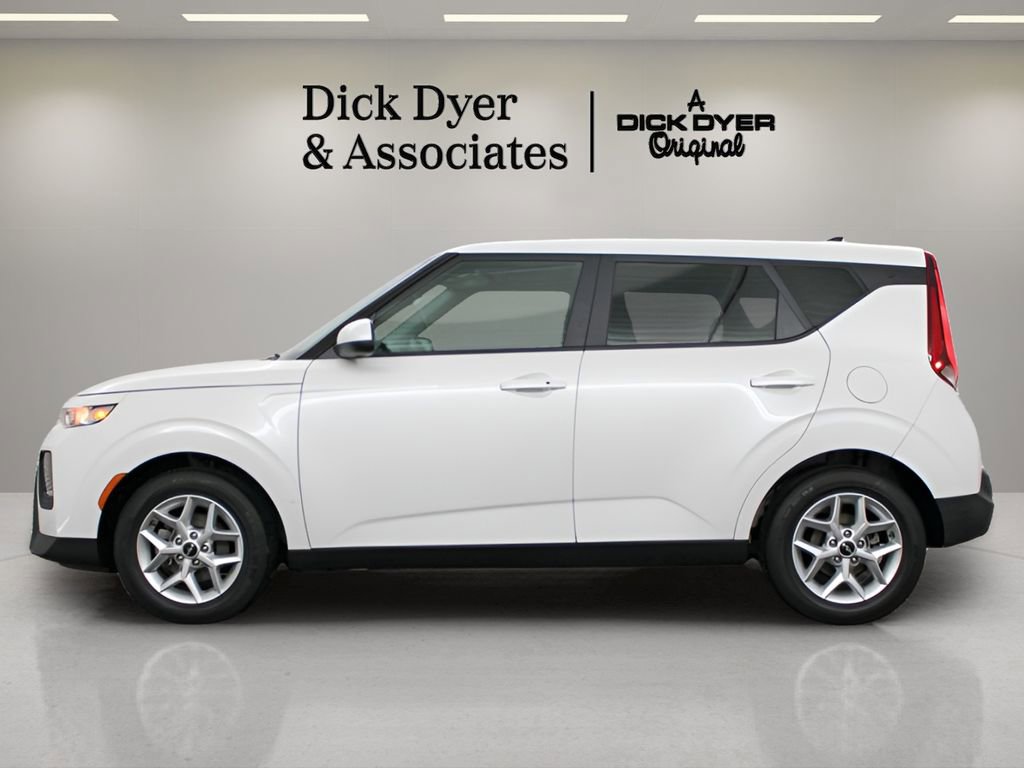 Used 2022 Kia Soul S FWD image 6