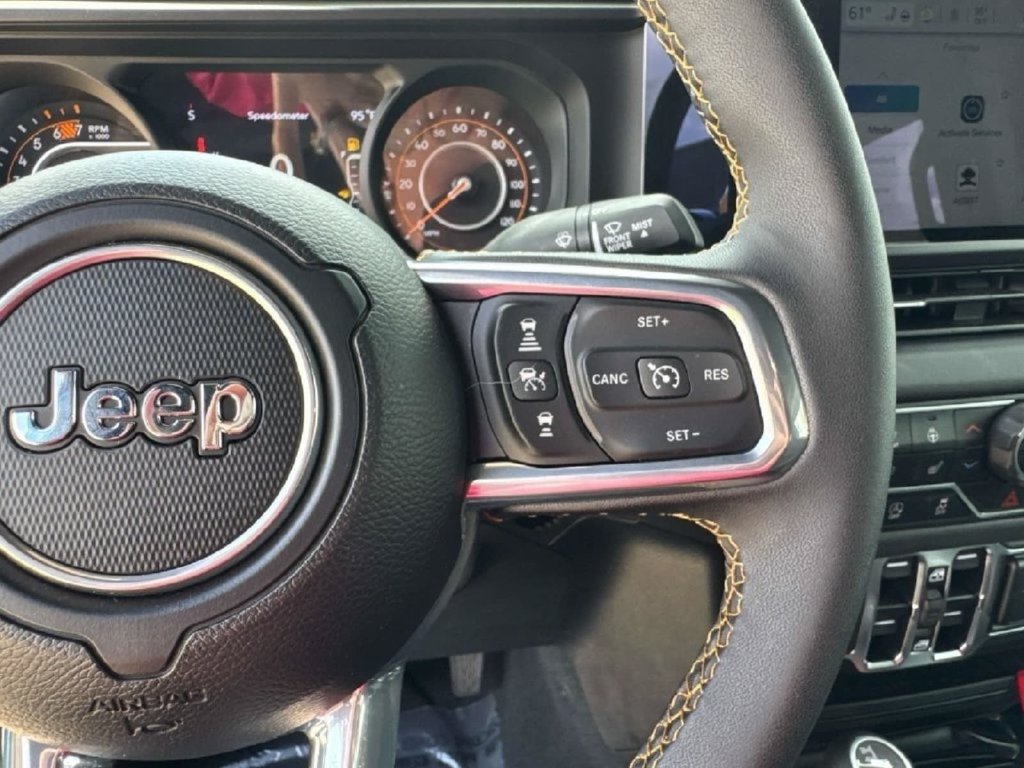 Used 2024 Jeep Wrangler Unlimited Sahara AWD/4WD image 33