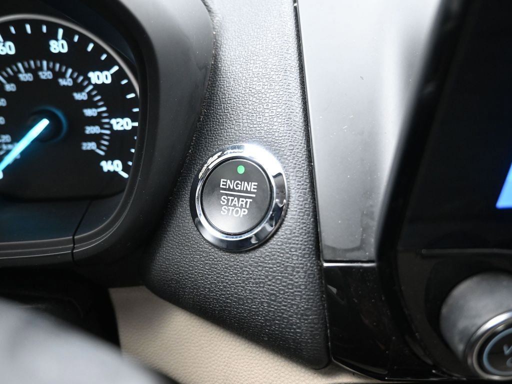 Used 2021 Ford EcoSport Titanium image 11