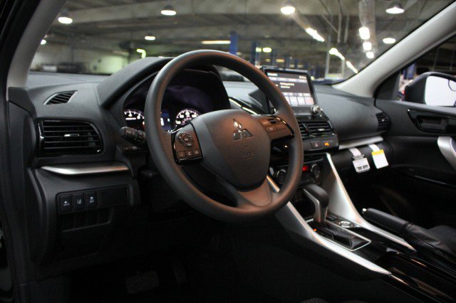 New 2026 Mitsubishi Eclipse Cross LE image 5