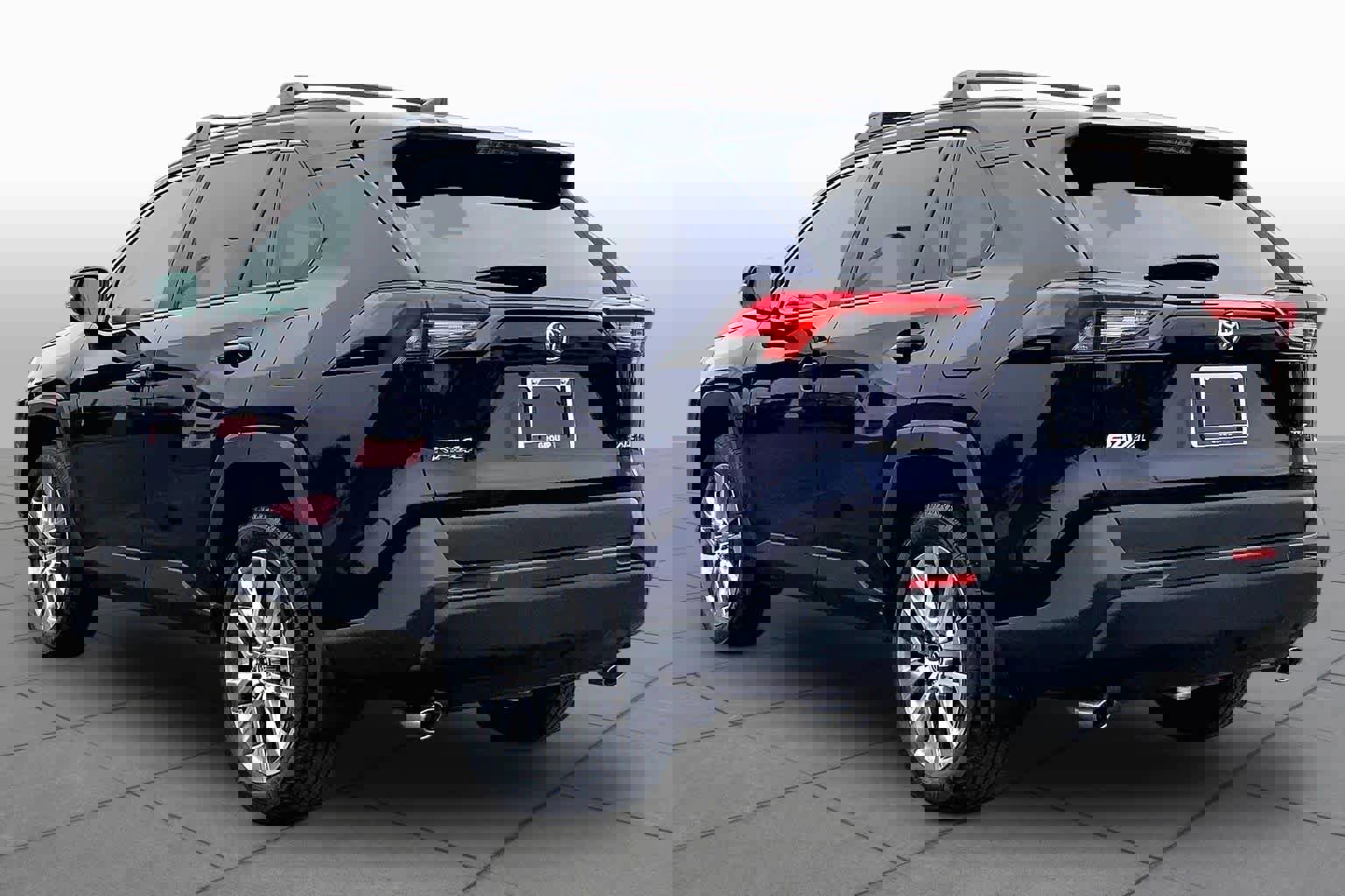 Used 2023 Toyota RAV4 XLE Premium FWD image 12