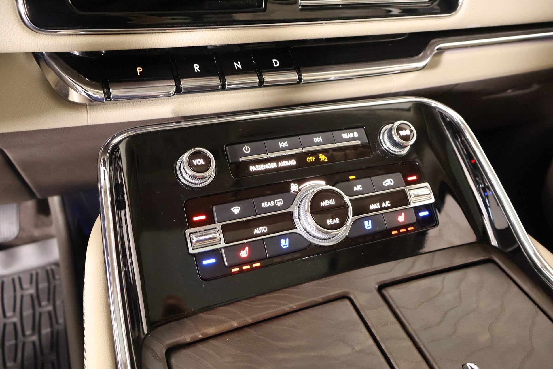 Used 2022 Lincoln Navigator Reserve image 8