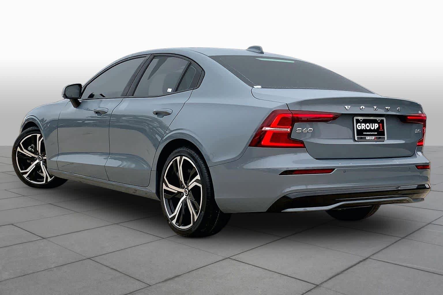 Used 2023 Volvo S60 B5 Core FWD image 12