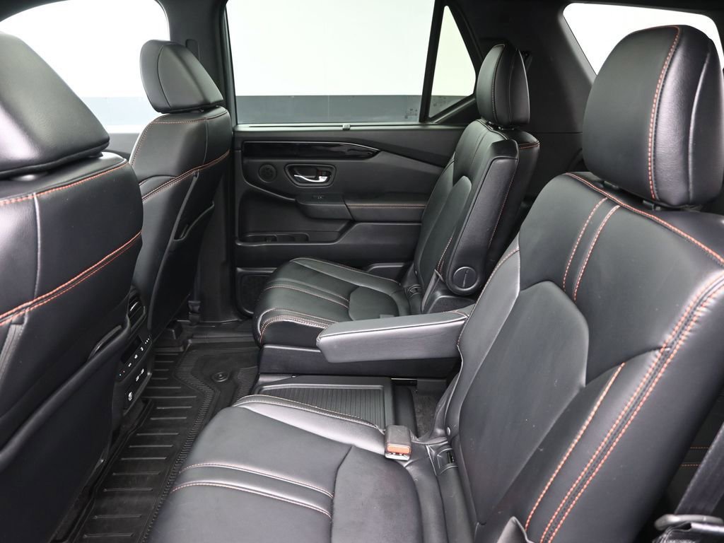 Used 2023 Honda Pilot TrailSport image 22