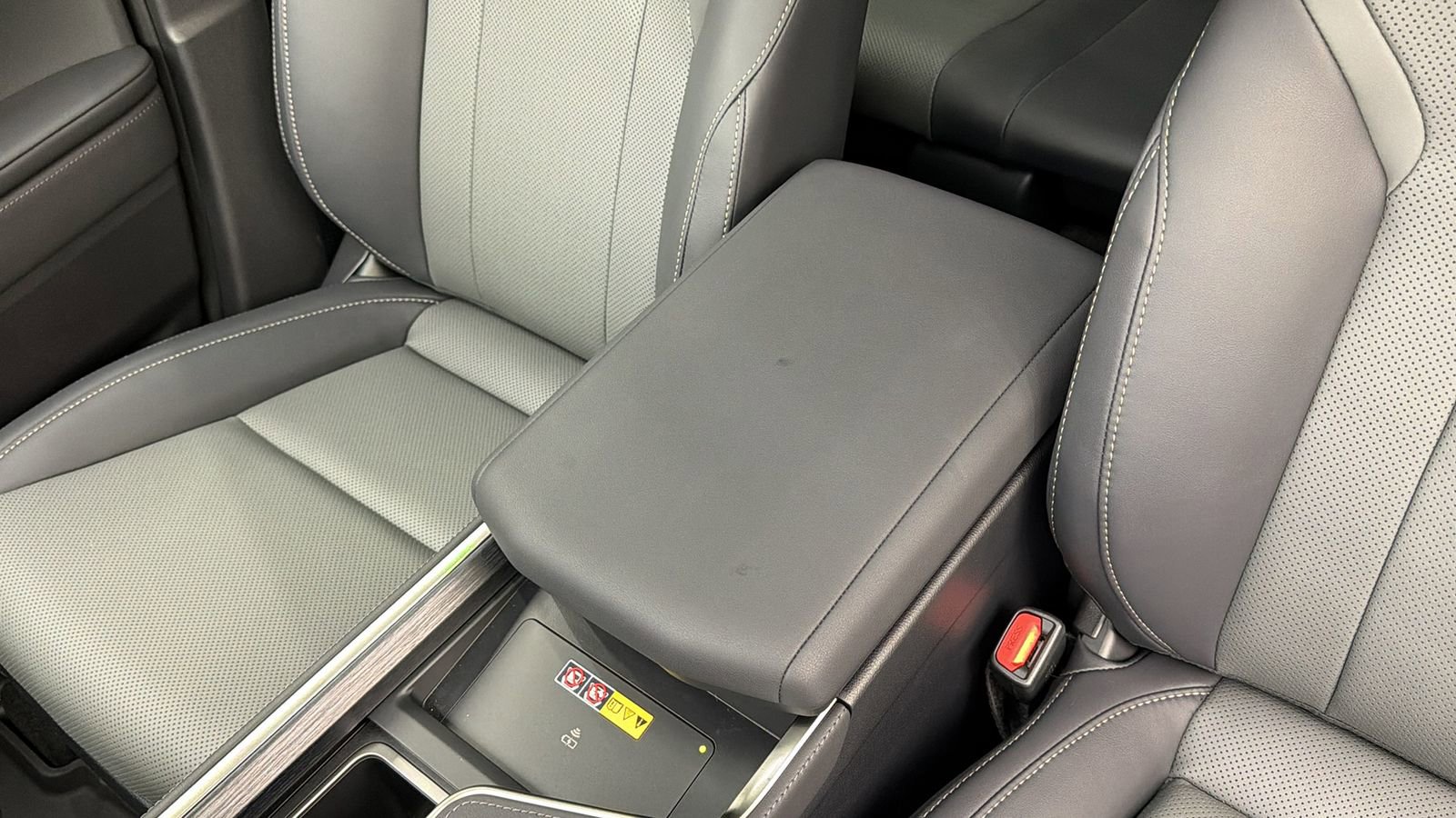 Used 2026 Lexus GX 550 w/ Accessory Package (2T) image 26