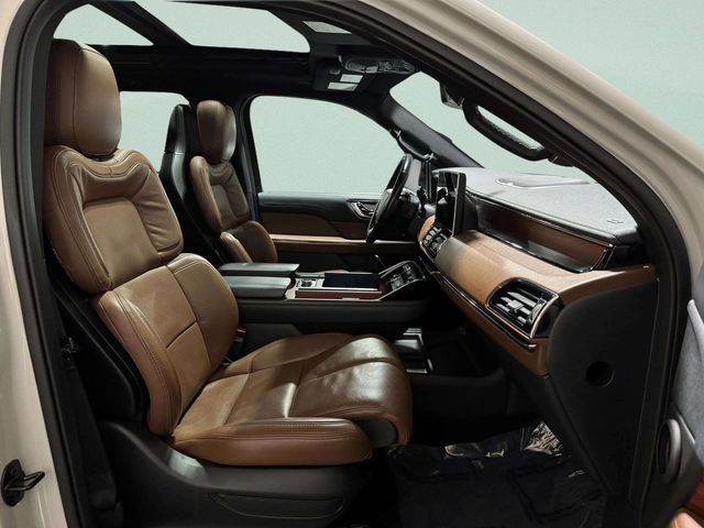 Used 2022 Lincoln Navigator Reserve image 36