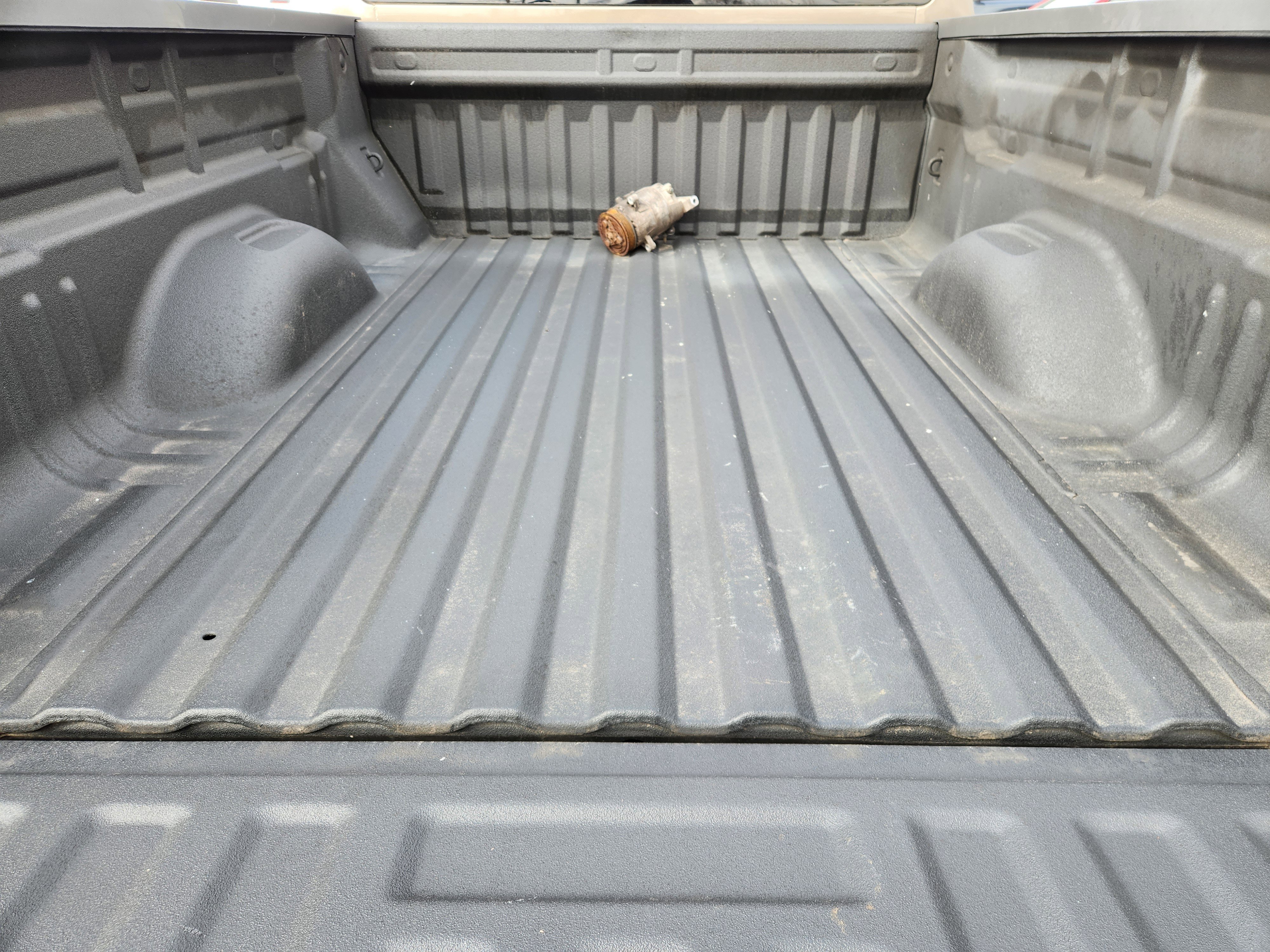 Used 2015 GMC Canyon SLE w/ SLE Convenience Package image 10