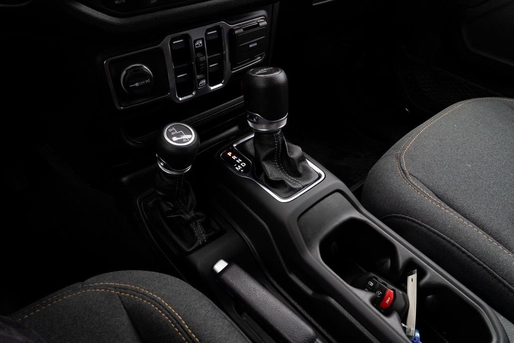 Used 2024 Jeep Gladiator Sport image 17