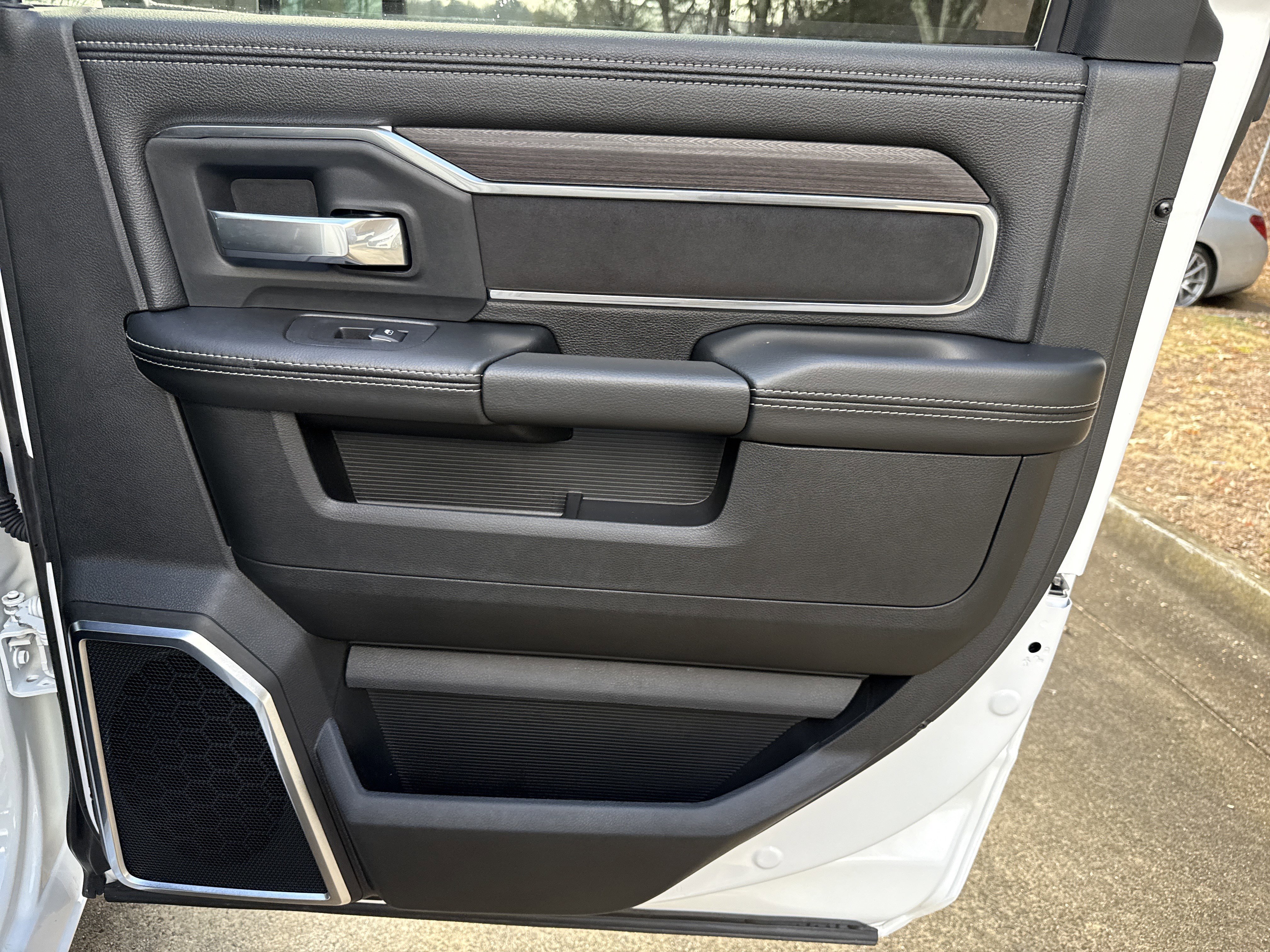 New 2025 RAM 3500 Laramie w/ Towing Technology Group image 18