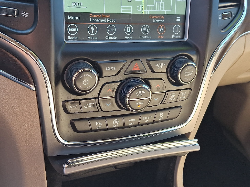 Used 2018 Jeep Grand Cherokee Limited AWD/4WD image 18