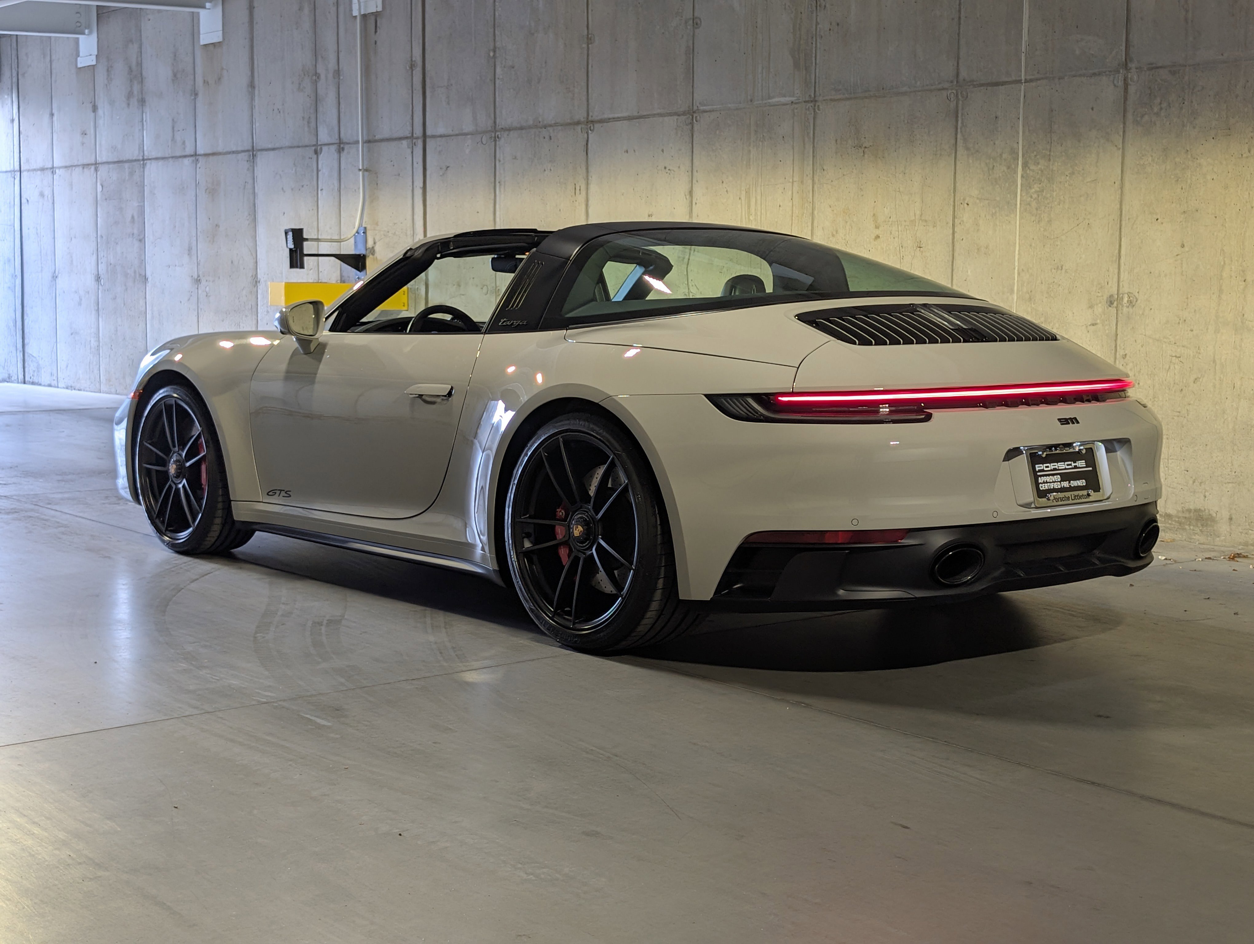 Used 2023 Porsche 911 Targa 4 GTS image 3
