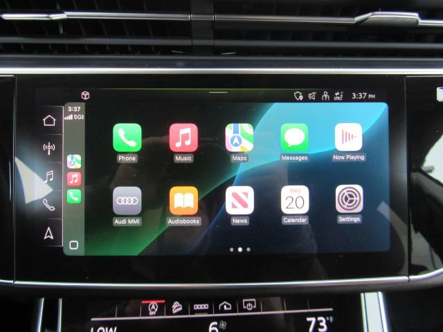 Used 2022 Audi Q8 Premium image 12